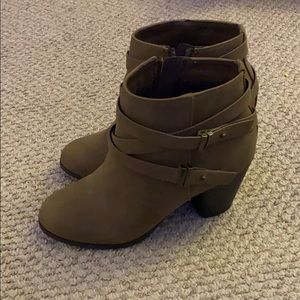 Never worn short fall boots